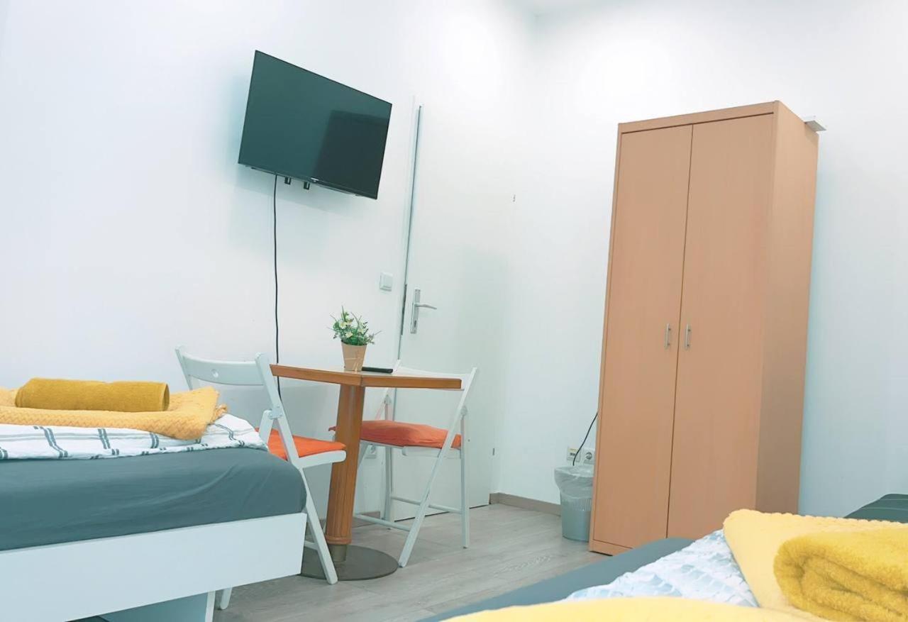 Comfort Triple Room Hn 维也纳 外观 照片
